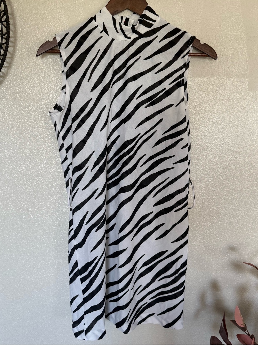 Mock Neck Zebra Print Sleeveless Dress - Black & White